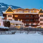 Hotel Alpenblick Zillertal 4*