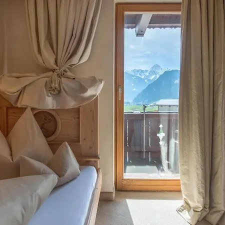 Romantik Alpenblick Ferienschlössl Hotel