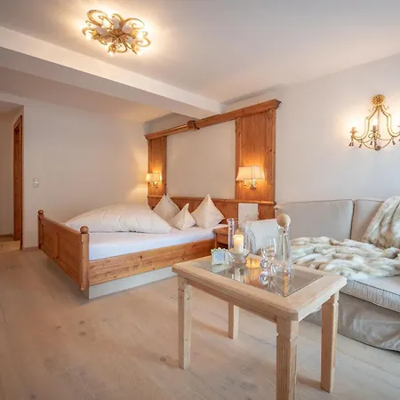 Romantik Alpenblick Ferienschlössl Hotel