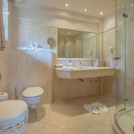 Hotel Romantik Alpenblick Ferienschlössl 4*