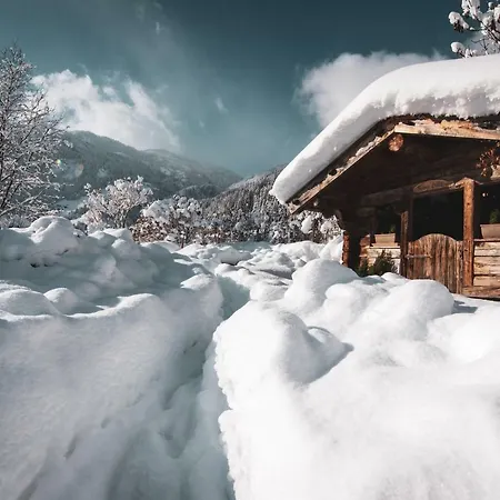 Romantik Alpenblick Ferienschlössl Hotel 4*