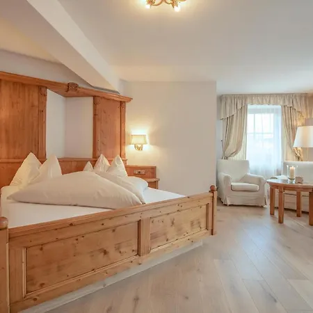 Romantik Alpenblick Ferienschlössl Hotel Hippach